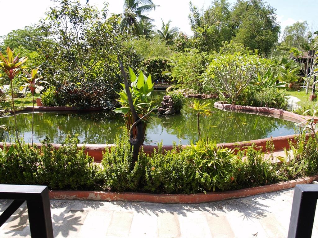 Cowboy Farm Resort Pattaya Ban Huai Yai Exterior foto