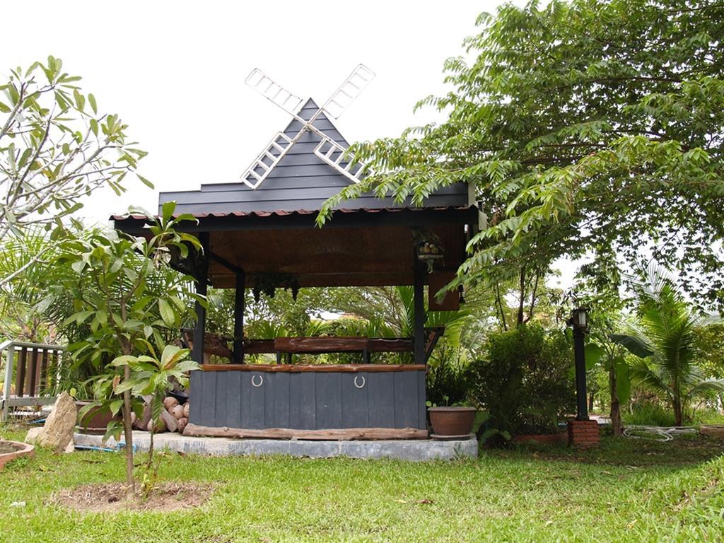 Cowboy Farm Resort Pattaya Ban Huai Yai Exterior foto